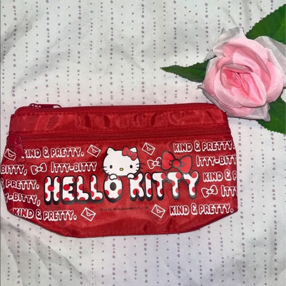 *NWOT* Hello Kitty Zipper Bag